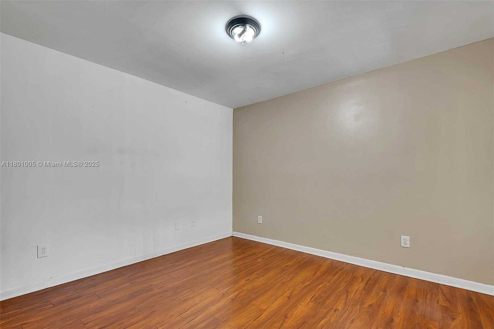 Small Image of 15295 SOUTH WEST 107TH LN #1009, Miami Number 7