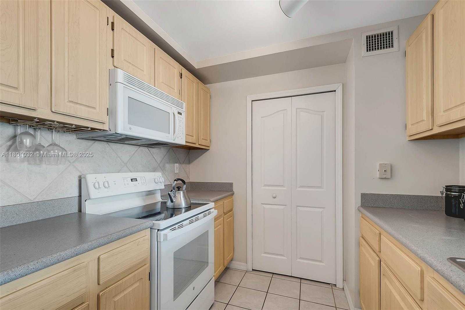 Small Image of 2665 SOUTH WEST 37TH AVE #1508, Miami Number 4
