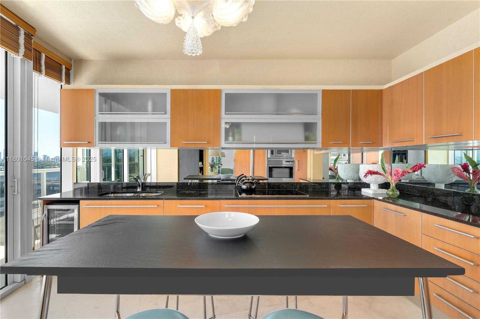 Small Image of 400 ALTON RD #1101, Miami Beach Number 6