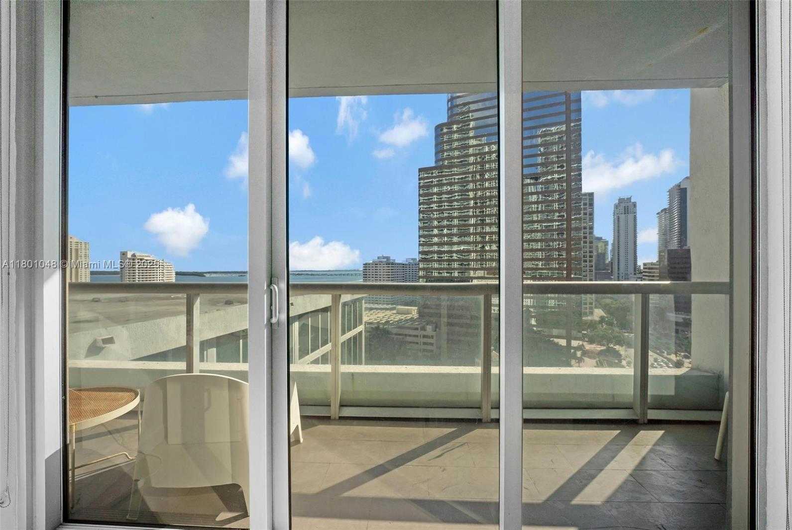 Small Image of 485 BRICKELL AVE #1609, Miami Number 17