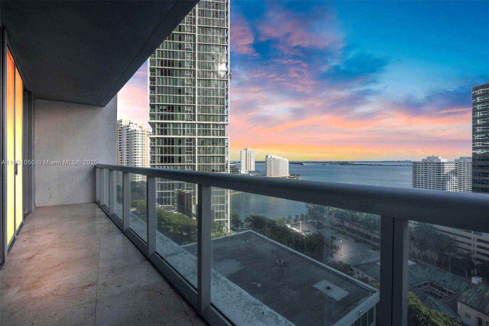 Small Image of 485 BRICKELL AVE #1909, Miami Number 14
