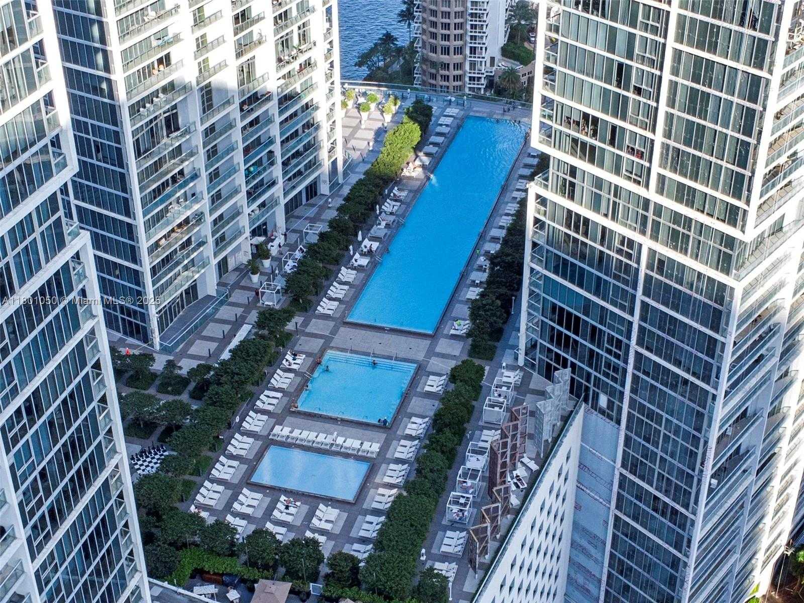 Small Image of 485 BRICKELL AVE #1909, Miami Number 18