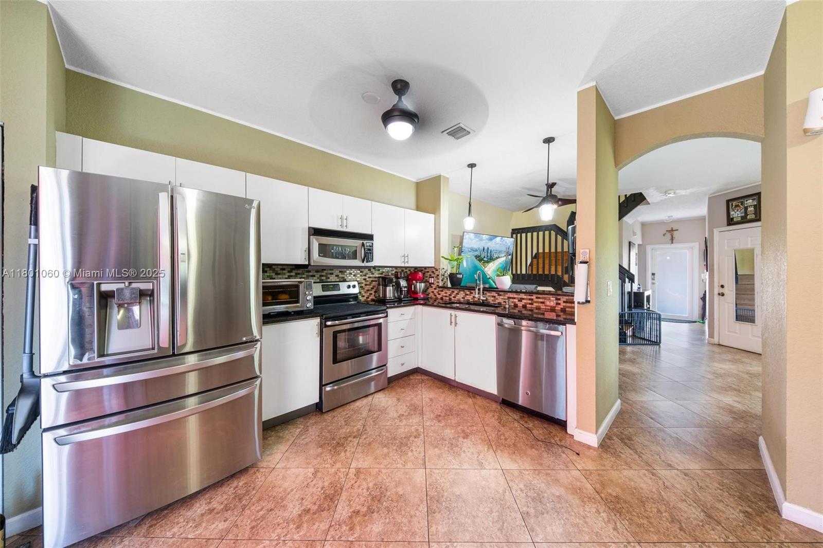 Small Image of 3869 NORTH WEST 92ND AVE, Sunrise Number 2