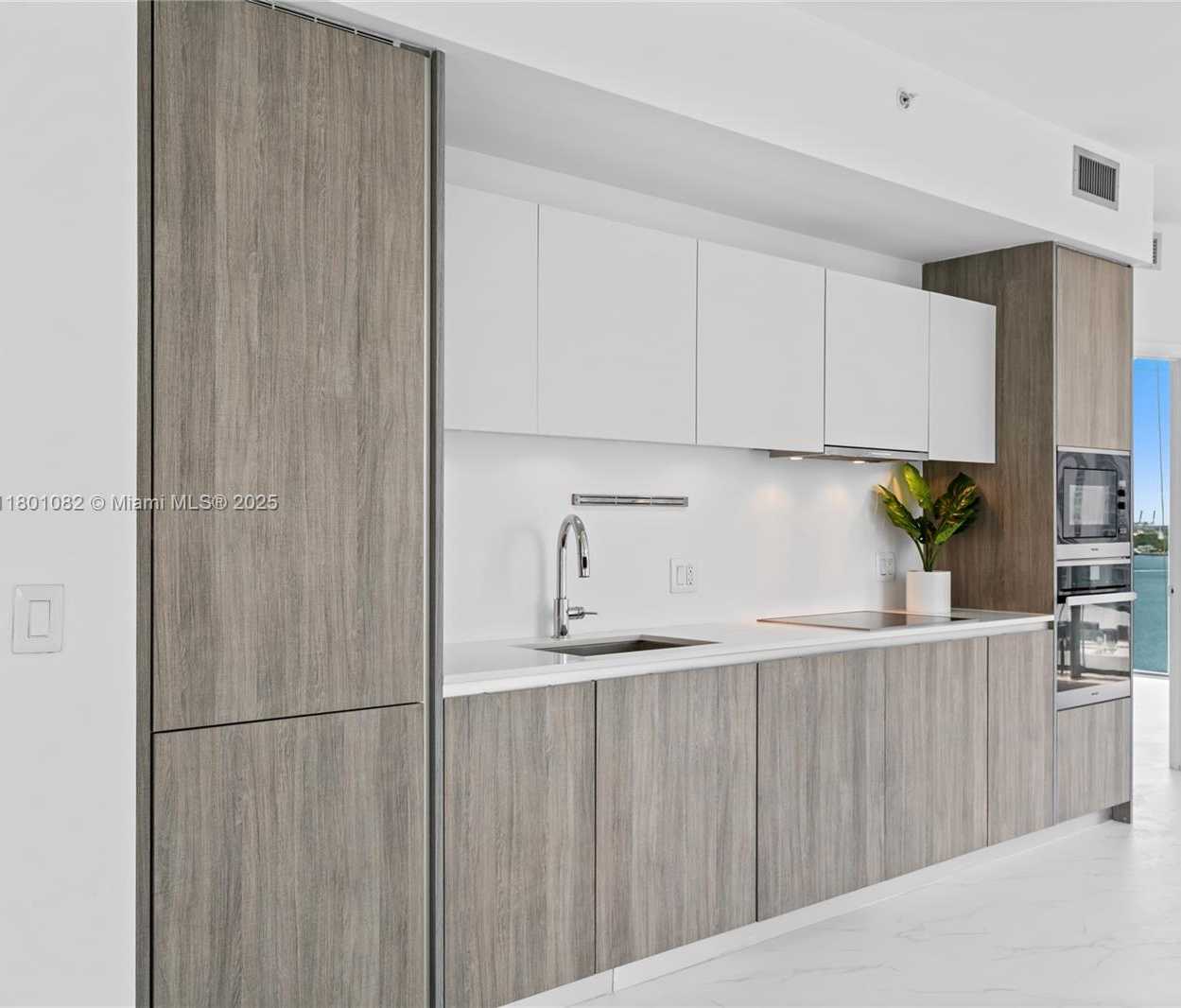 Small Image of 2900 NORTH EAST 7TH AVE #1409, Miami Number 21
