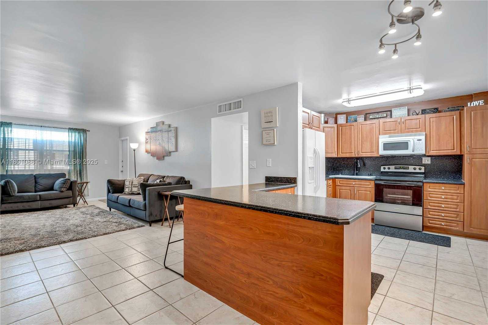 Small Image of 9020 NORTH EAST 8TH AVE #2A, Miami Shores Number 3