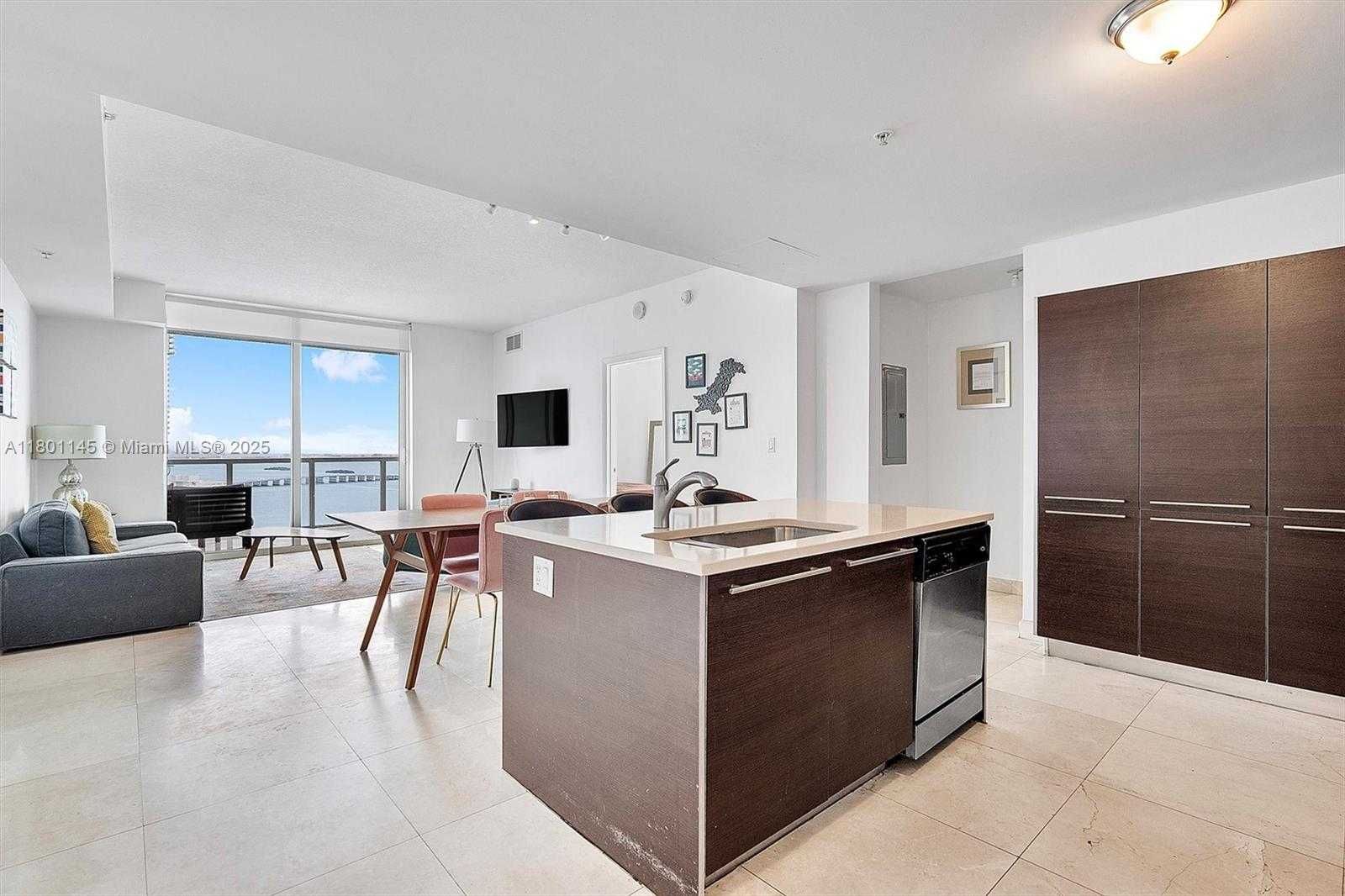Small Image of 1900 NORTH BAYSHORE DR #2915, Miami Number 6
