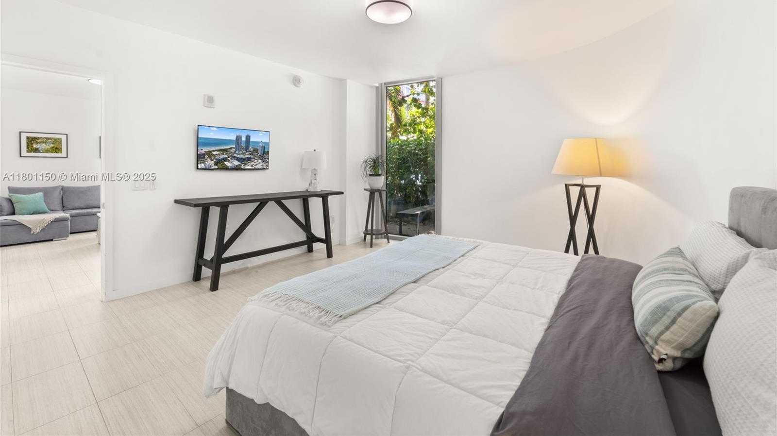 Small Image of 1 COLLINS AVE #108, Miami Beach Number 10