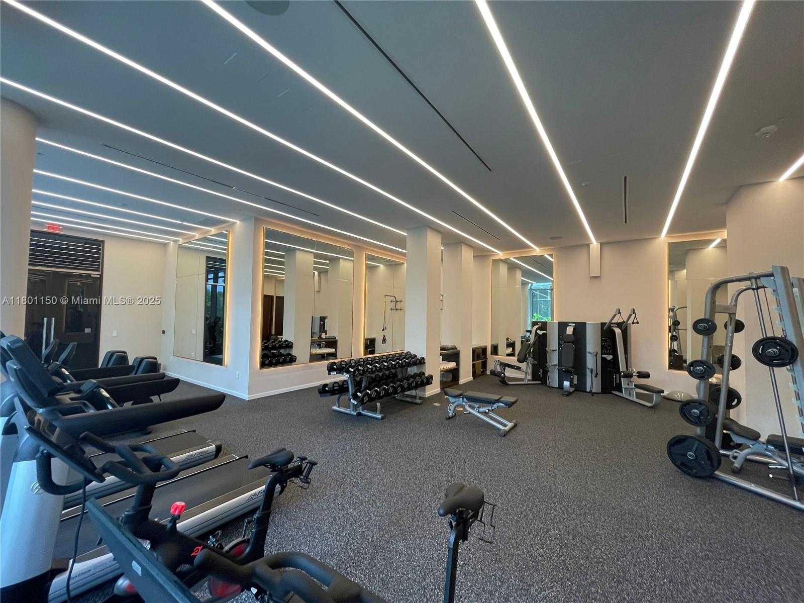 Small Image of 1 COLLINS AVE #108, Miami Beach Number 21