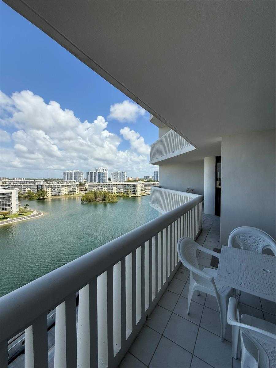 Small Image of 1000 ISLAND BLVD #911, Aventura Number 14