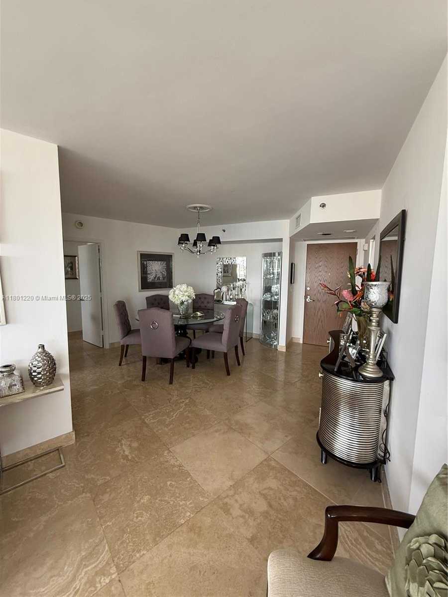 Small Image of 1000 ISLAND BLVD #911, Aventura Number 3