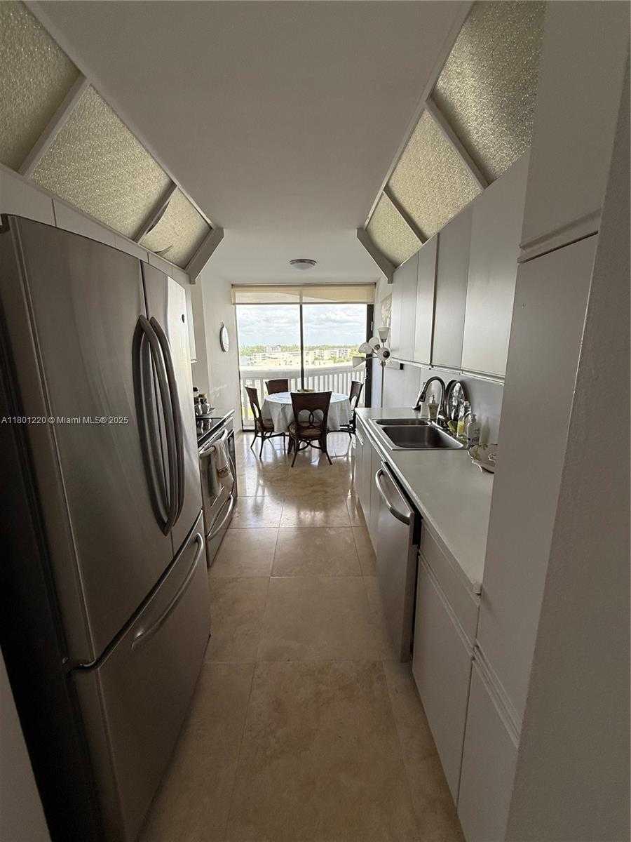 Small Image of 1000 ISLAND BLVD #911, Aventura Number 5