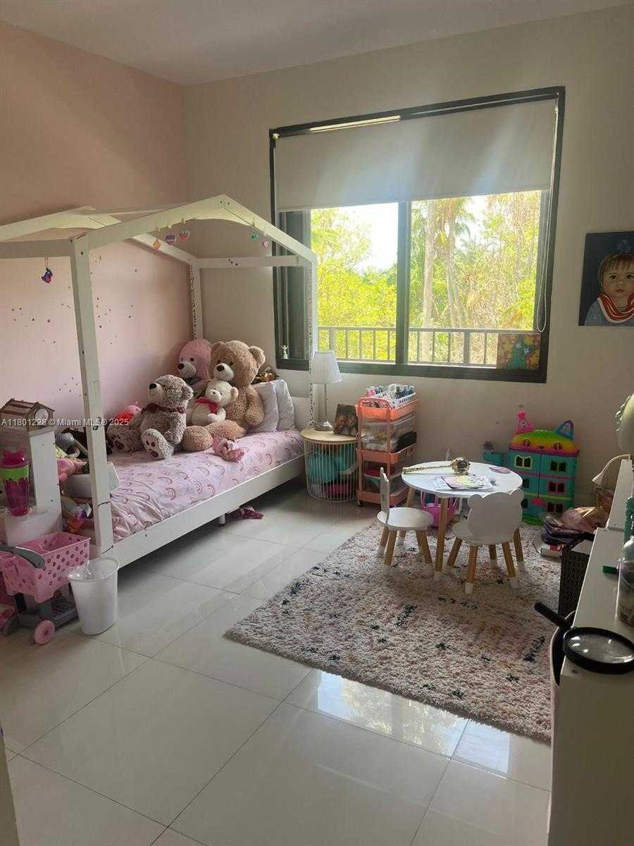 Imagen de Pequeño Objeto