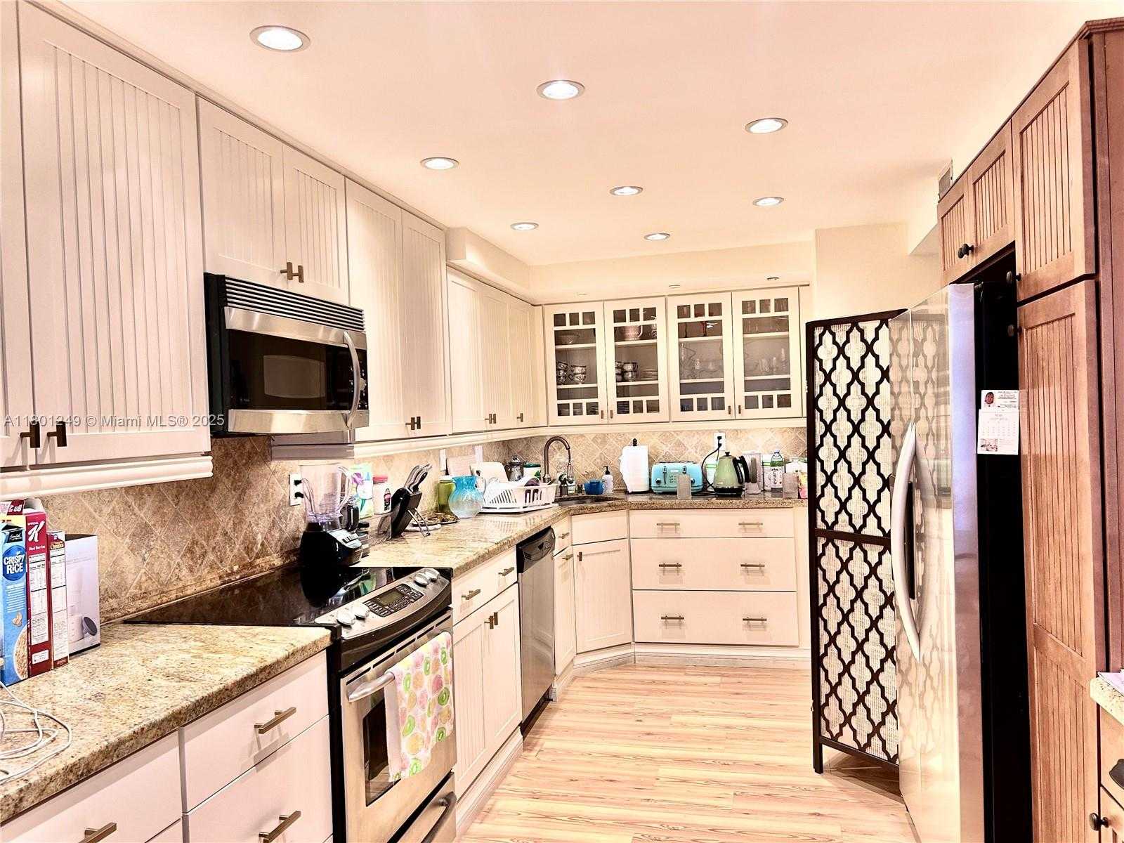 Small Image of 600 THREE ISLANDS BLVD #905, Hallandale Beach Number 4