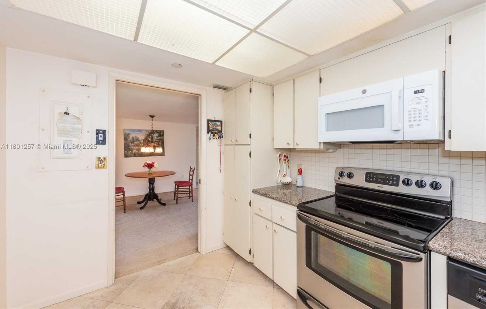 Small Image of 600 BILTMORE WAY #1217, Coral Gables Number 9