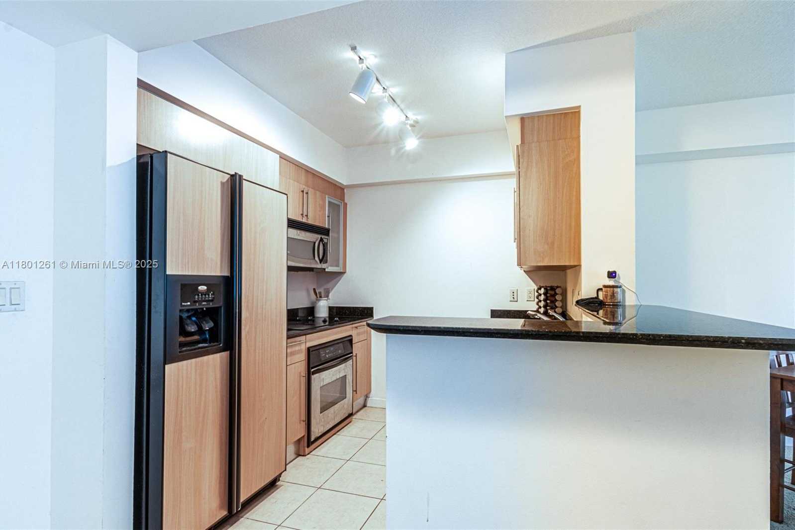 Small Image of 335 Biscayne Blvd, Miami, FL 33132, USA Number 10