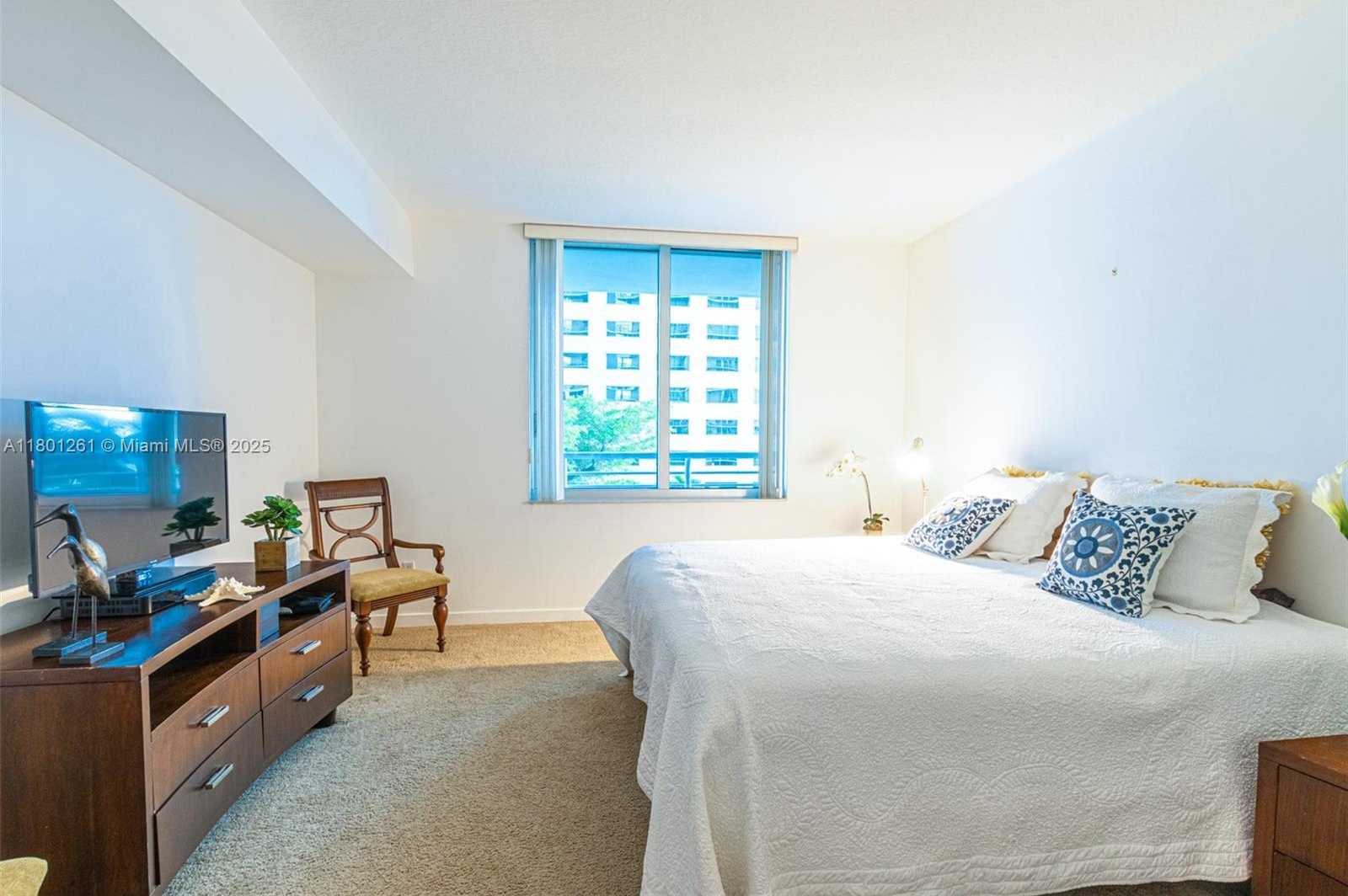 Small Image of 335 Biscayne Blvd, Miami, FL 33132, USA Number 11