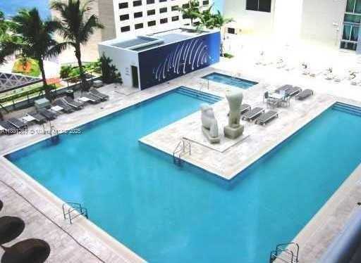 Small Image of 335 Biscayne Blvd, Miami, FL 33132, USA Number 17