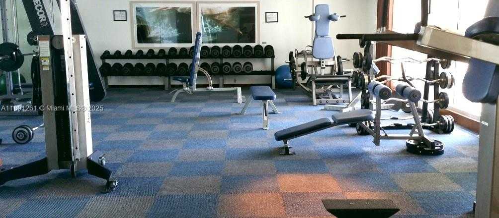 Small Image of 335 Biscayne Blvd, Miami, FL 33132, USA Number 24