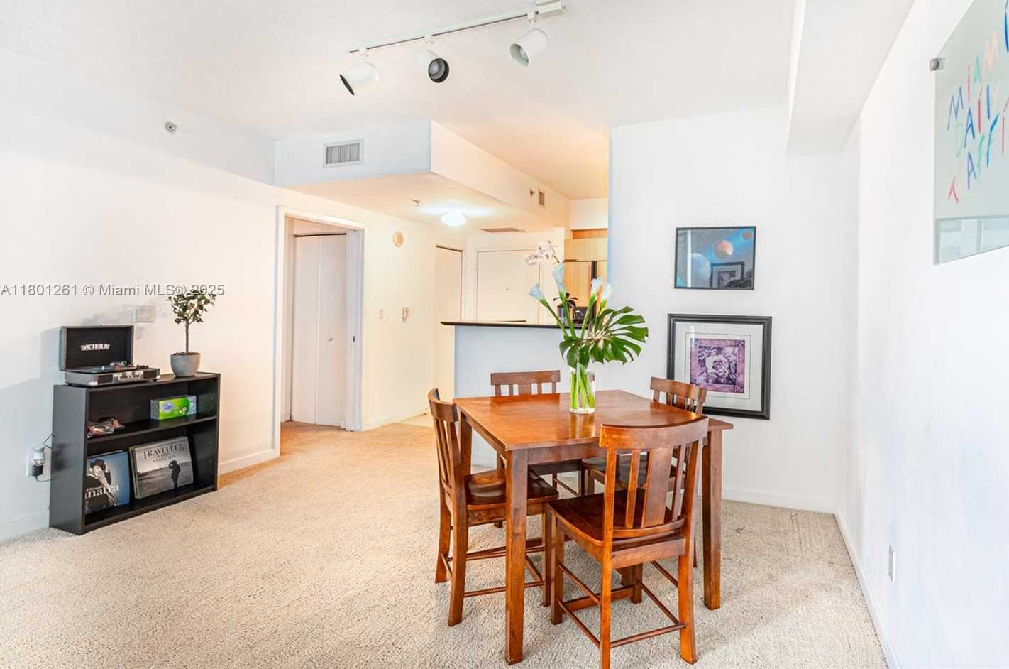 Small Image of 335 Biscayne Blvd, Miami, FL 33132, USA Number 8