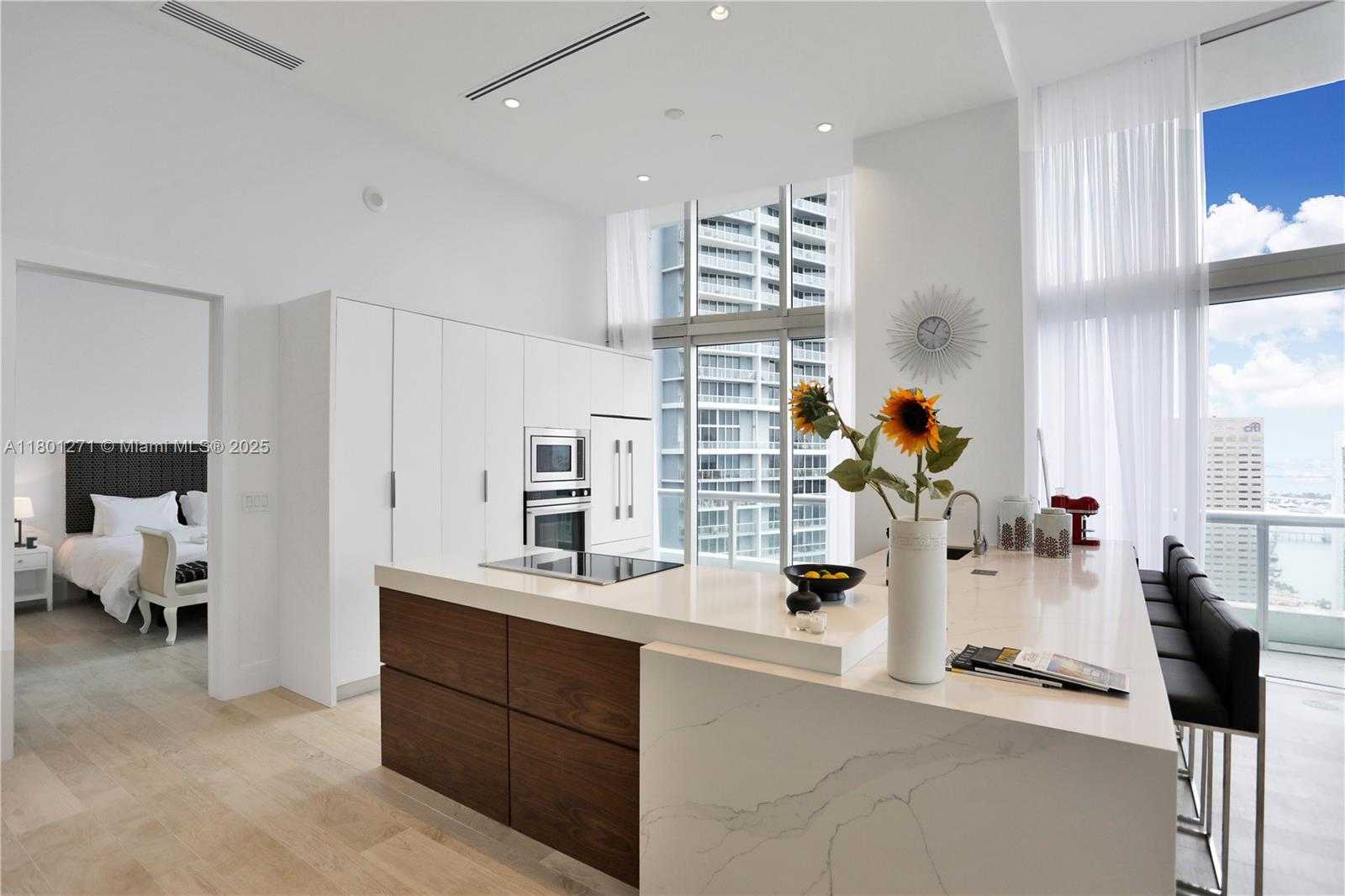 Small Image of 495 BRICKELL AVE #4102, Miami Number 10