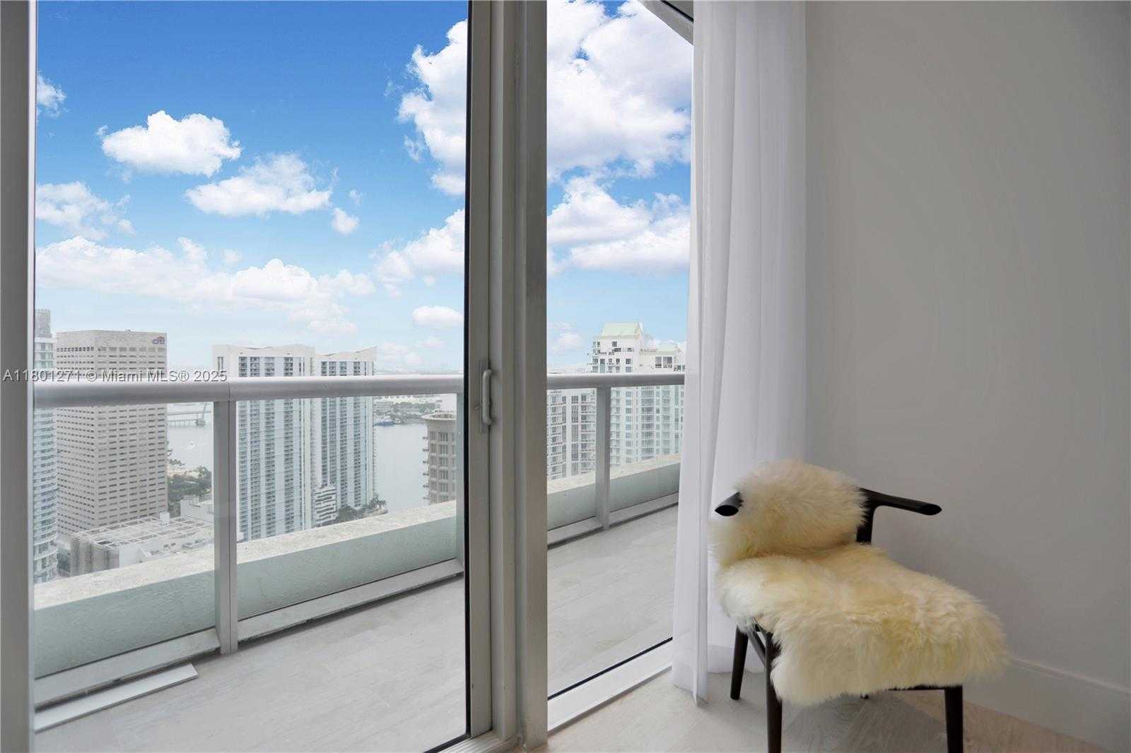 Small Image of 495 BRICKELL AVE #4102, Miami Number 14