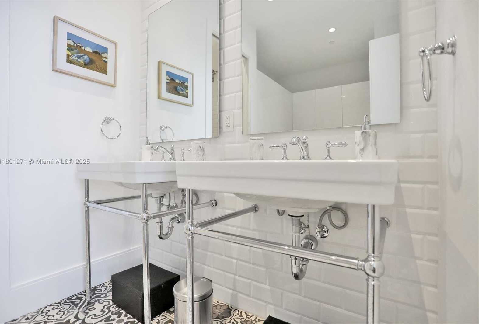Small Image of 495 BRICKELL AVE #4102, Miami Number 18
