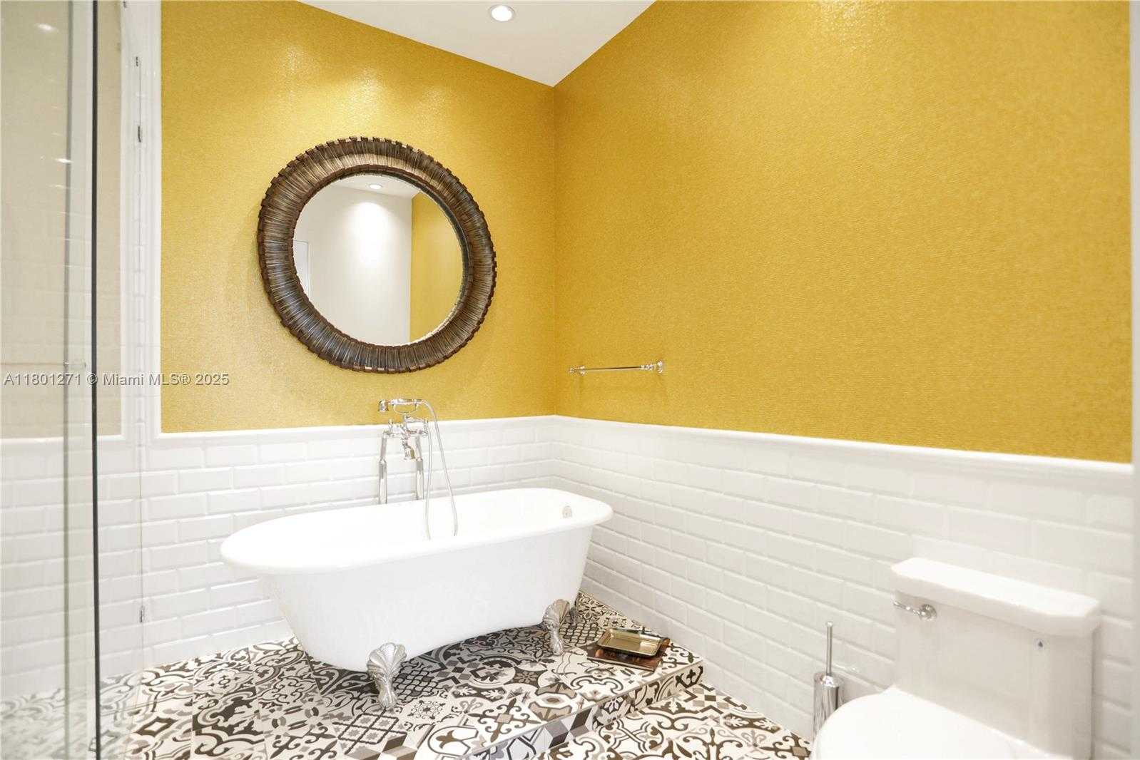 Small Image of 495 BRICKELL AVE #4102, Miami Number 21