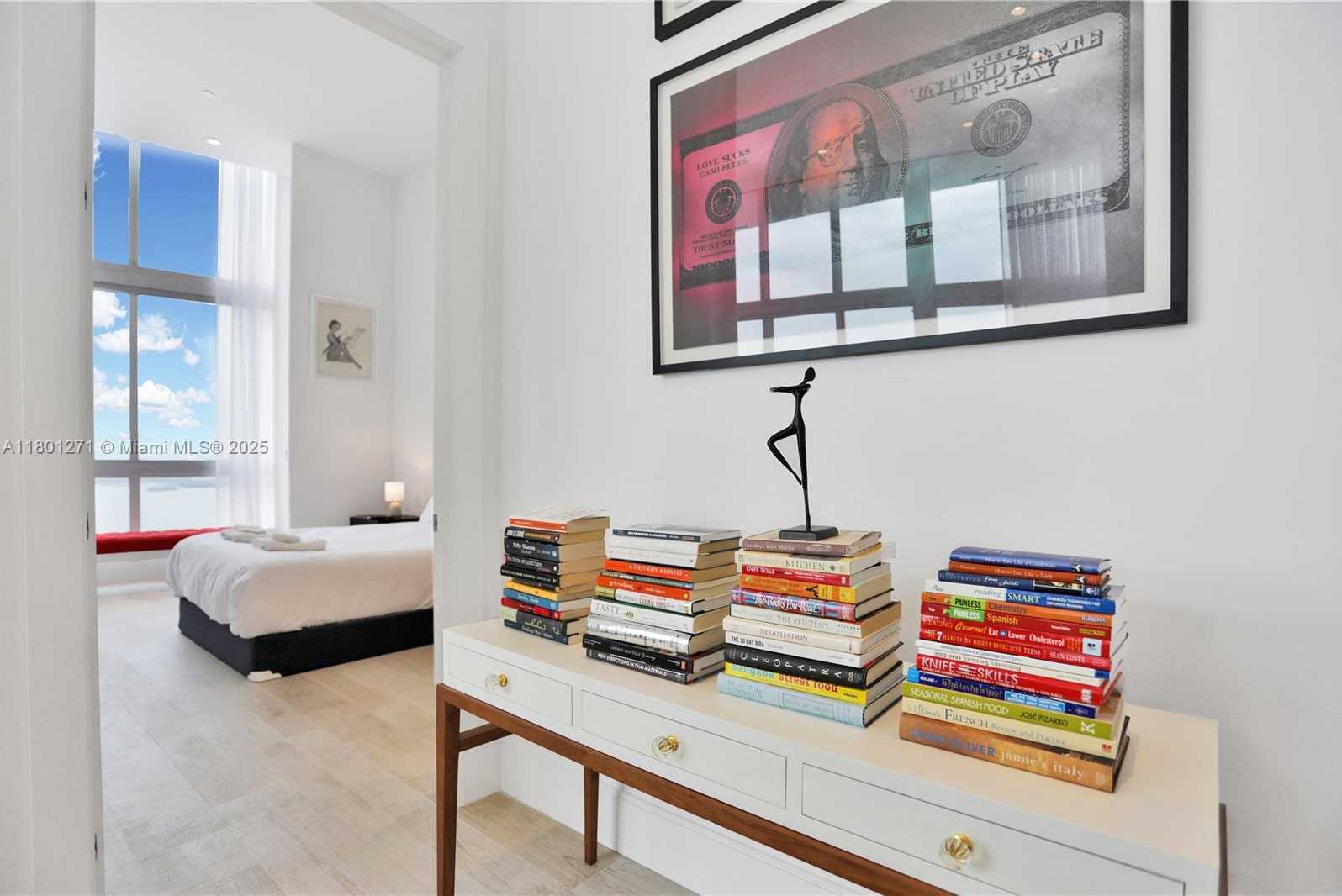 Small Image of 495 BRICKELL AVE #4102, Miami Number 23