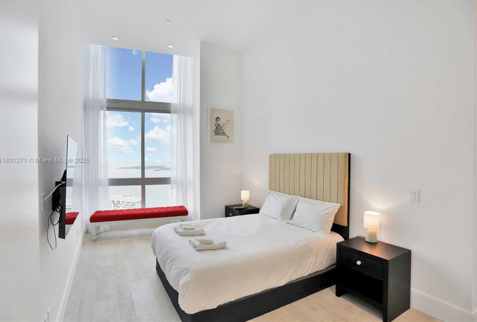 Small Image of 495 BRICKELL AVE #4102, Miami Number 24
