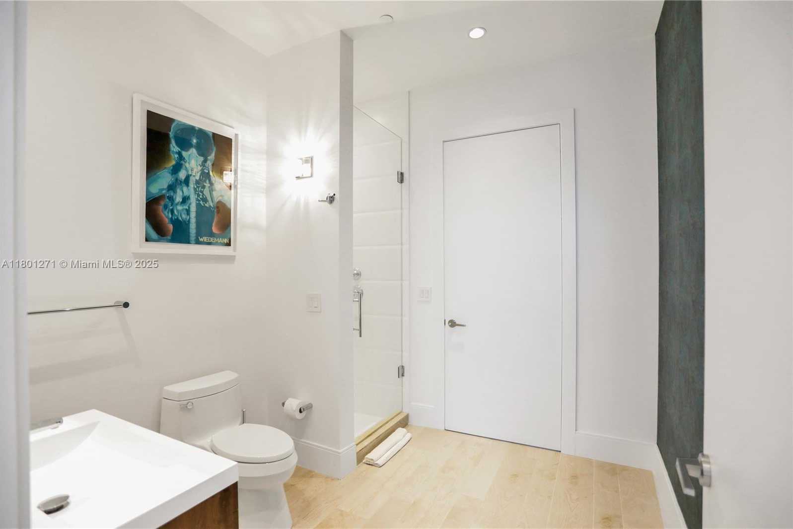 Small Image of 495 BRICKELL AVE #4102, Miami Number 27