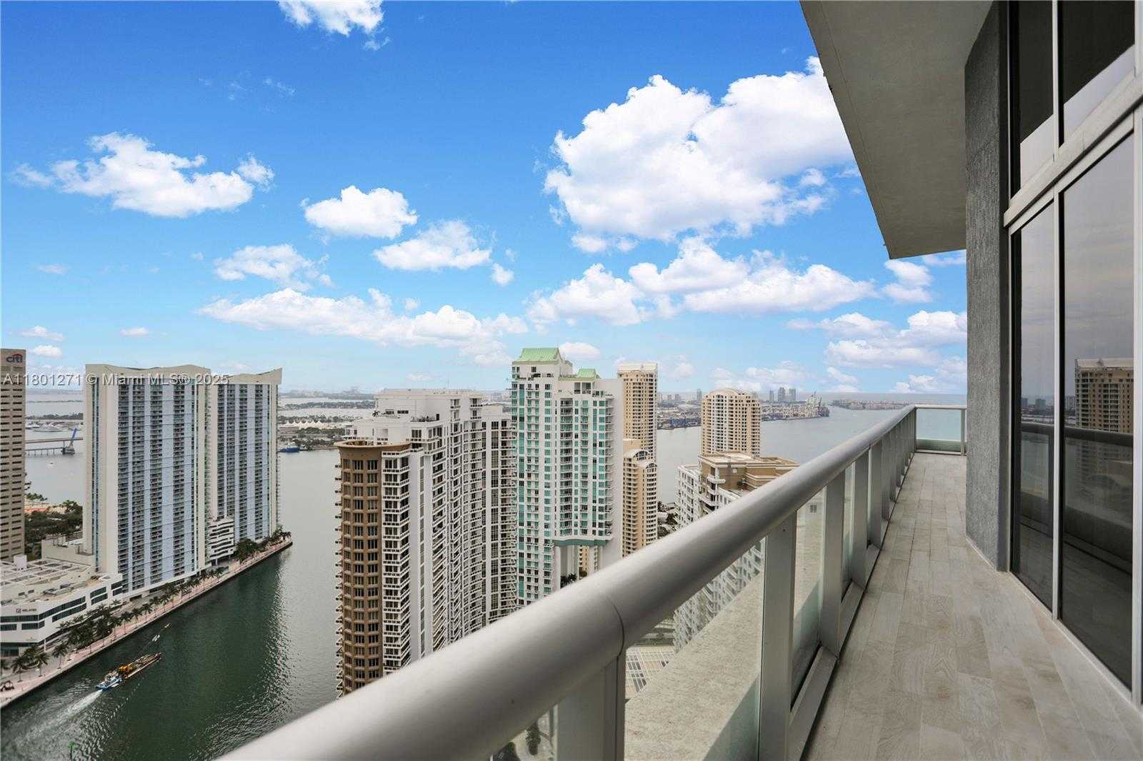Small Image of 495 BRICKELL AVE #4102, Miami Number 30