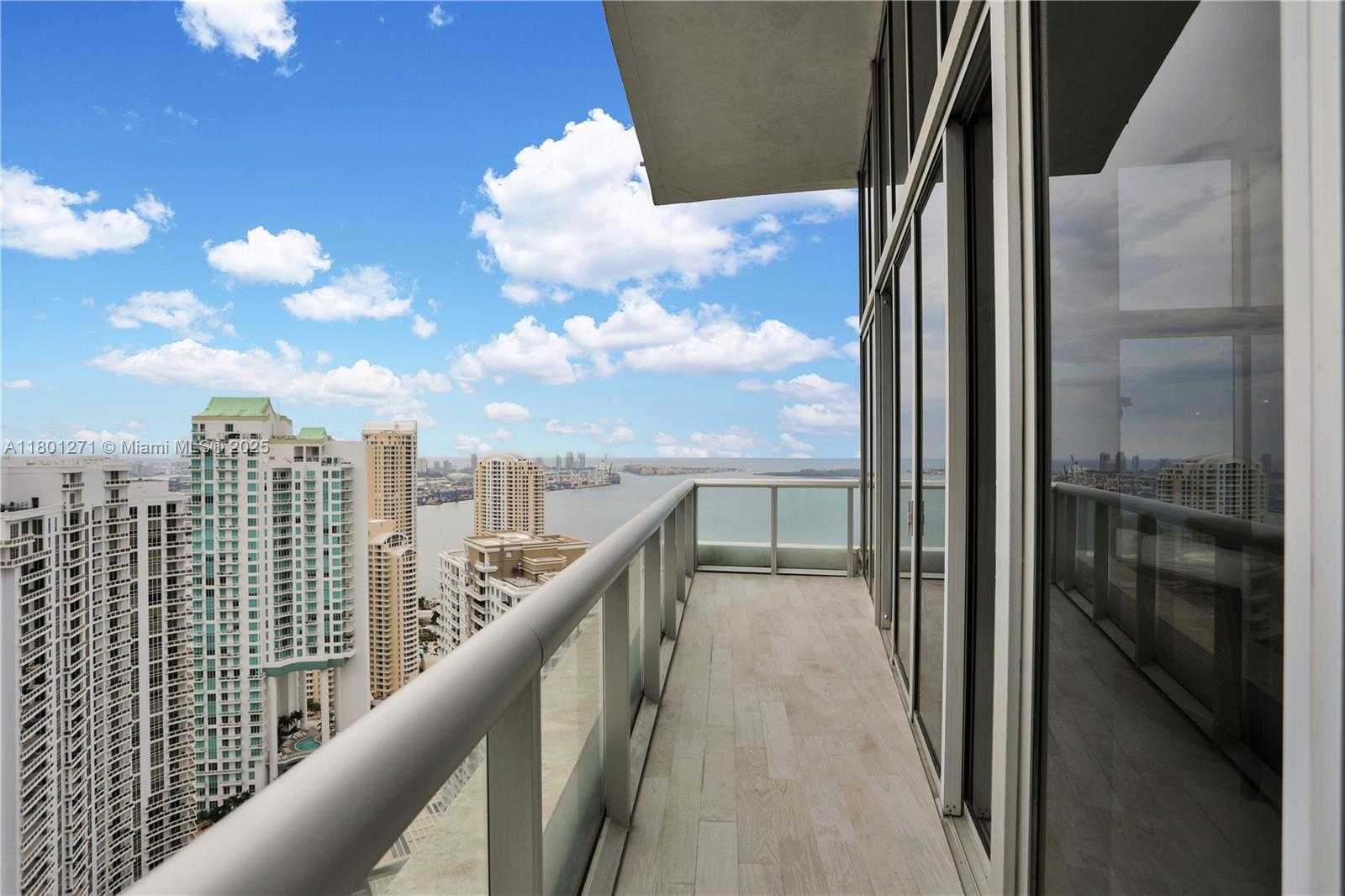 Small Image of 495 BRICKELL AVE #4102, Miami Number 31