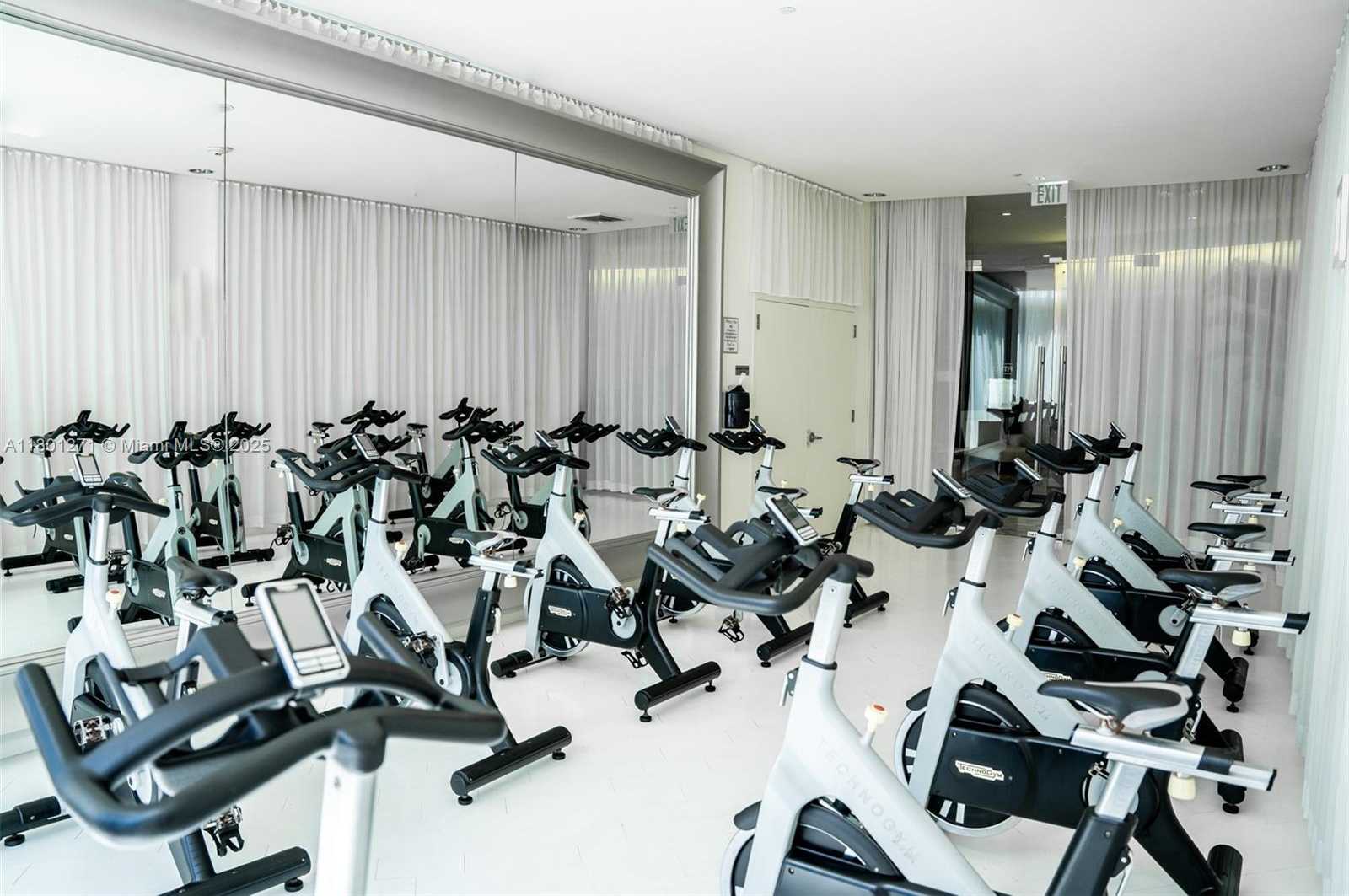 Small Image of 495 BRICKELL AVE #4102, Miami Number 50