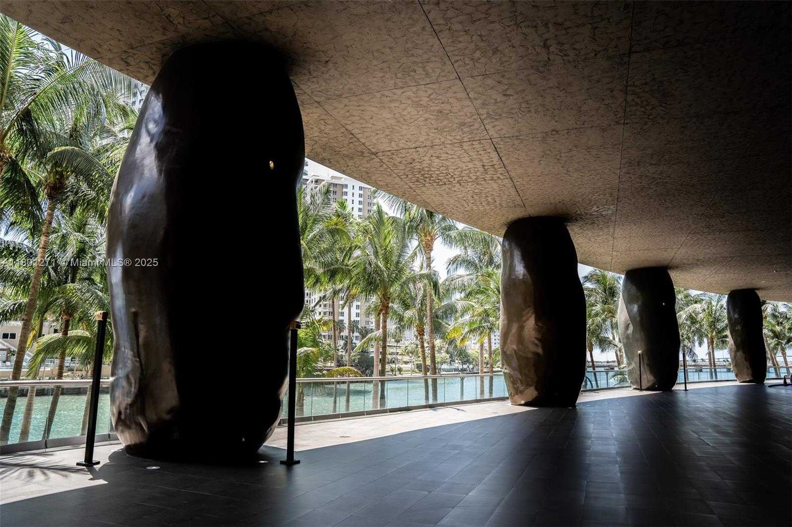 Small Image of 495 BRICKELL AVE #4102, Miami Number 59