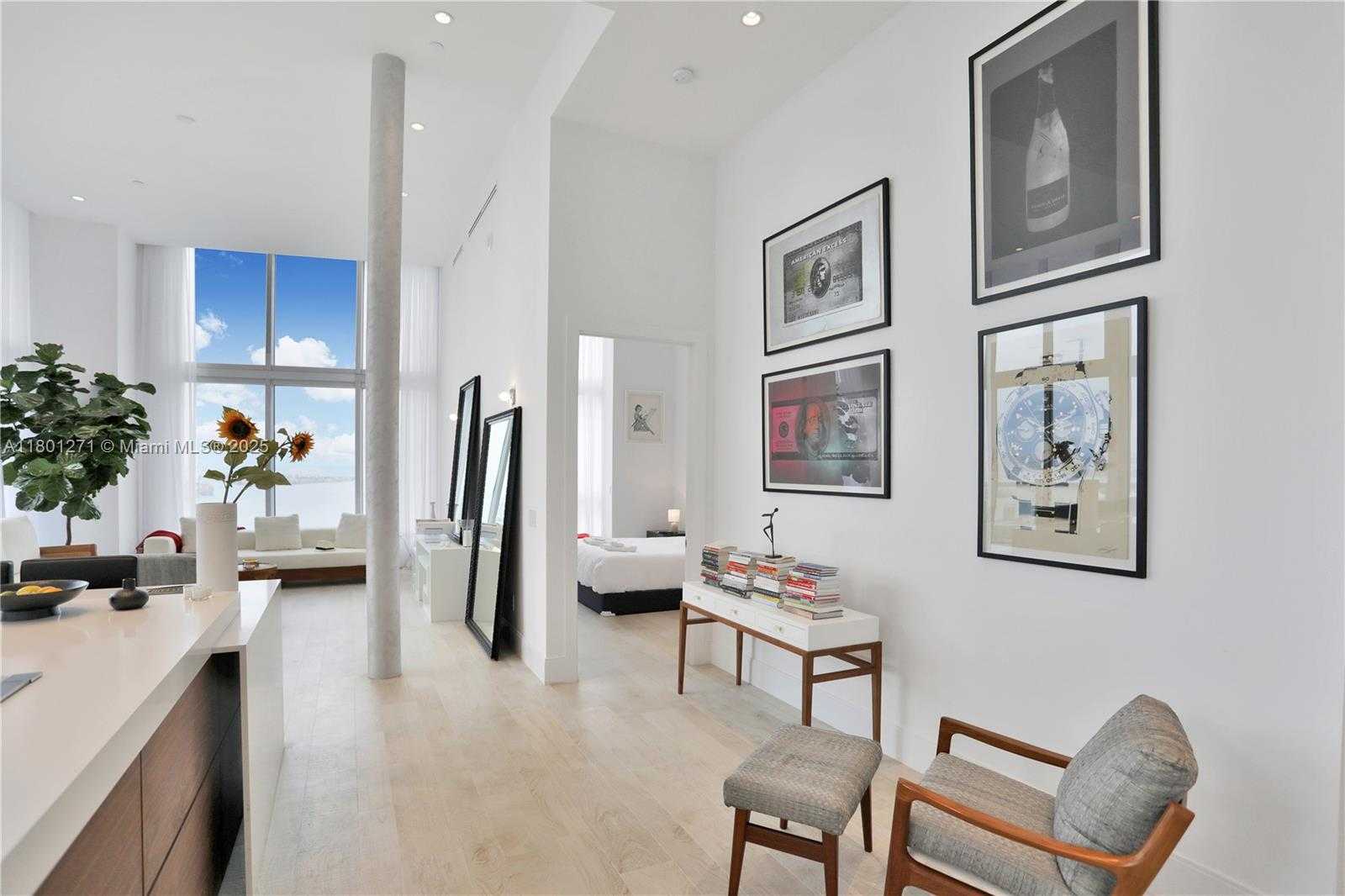 Small Image of 495 BRICKELL AVE #4102, Miami Number 7