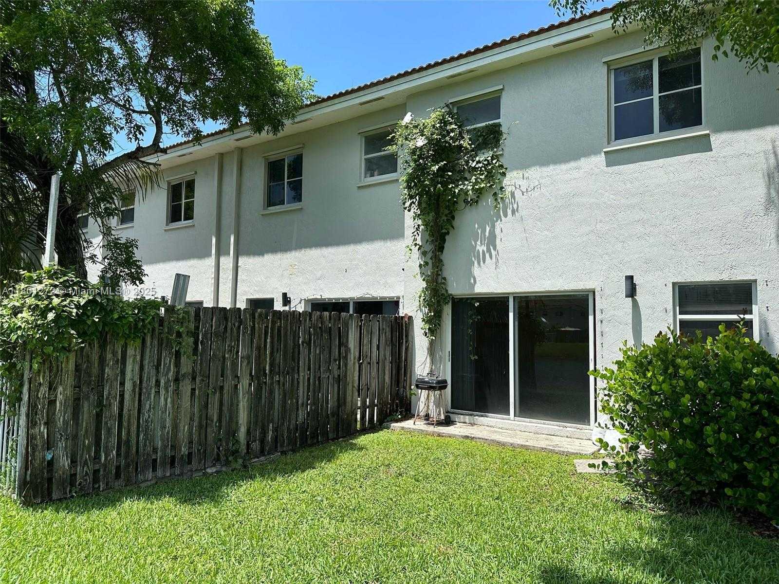 Small Image of 2946 SOUTH EAST 15TH TER, Homestead Number 24