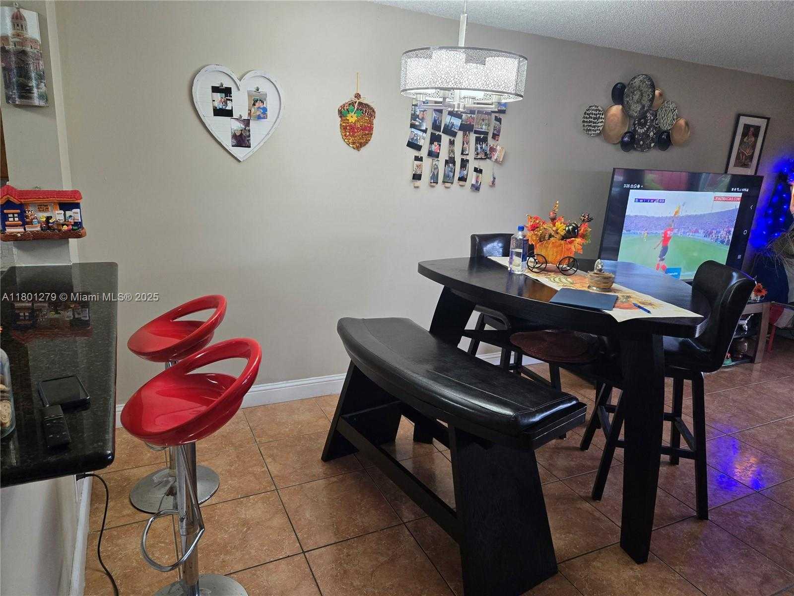 Small Image of 17472 SOUTH WEST 140TH CT, Miami Number 5