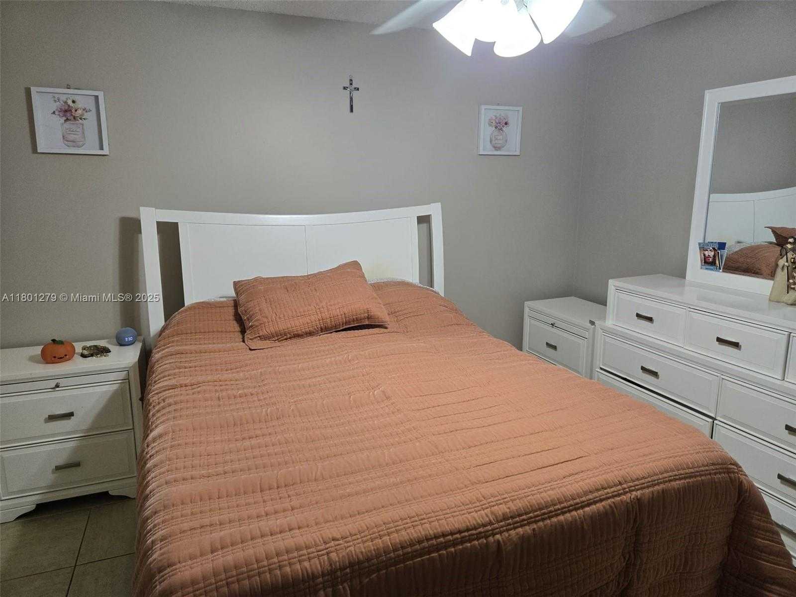 Small Image of 17472 SOUTH WEST 140TH CT, Miami Number 6