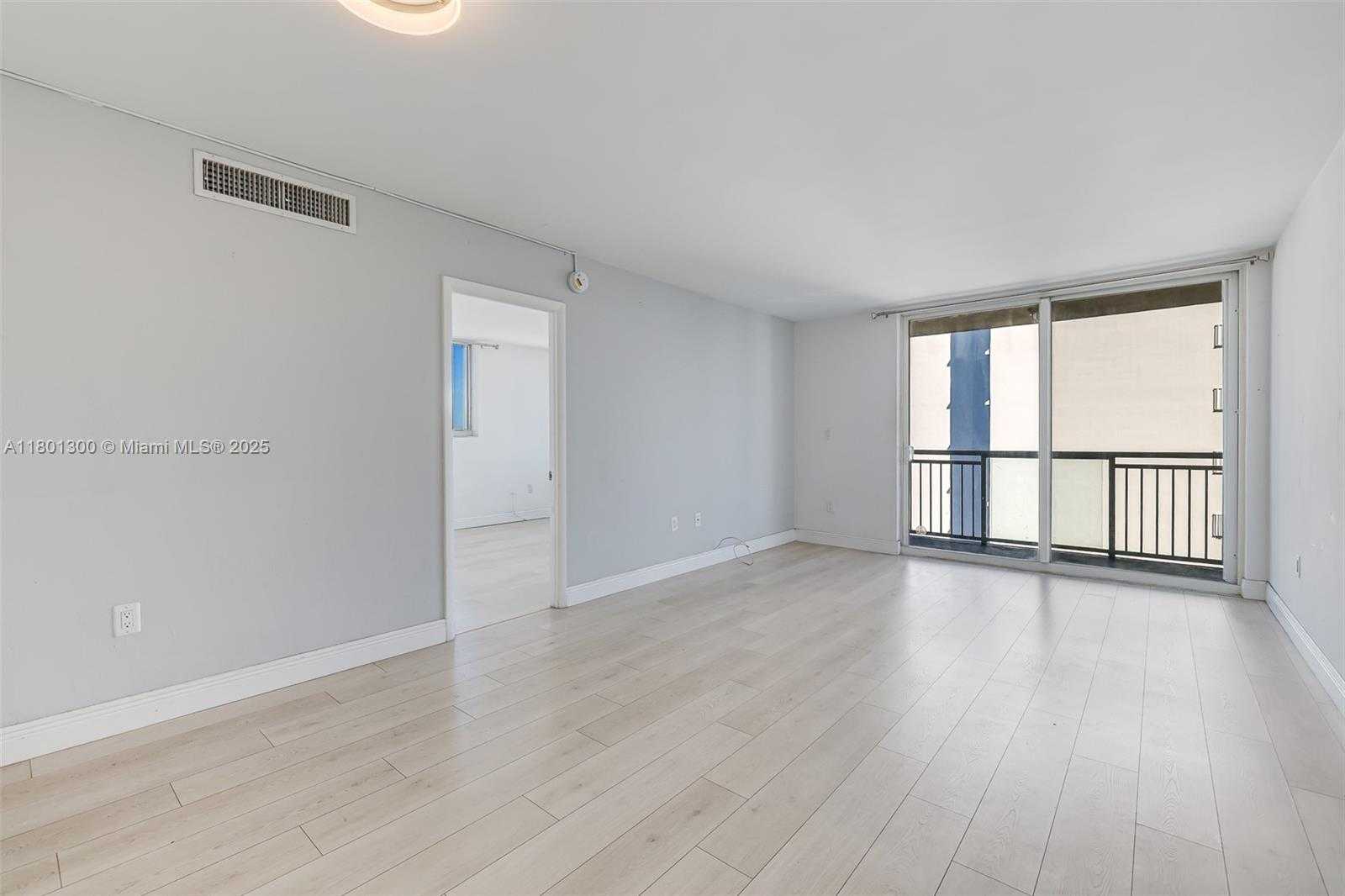 Small Image of 1345 LINCOLN #1006, Miami Beach Number 10