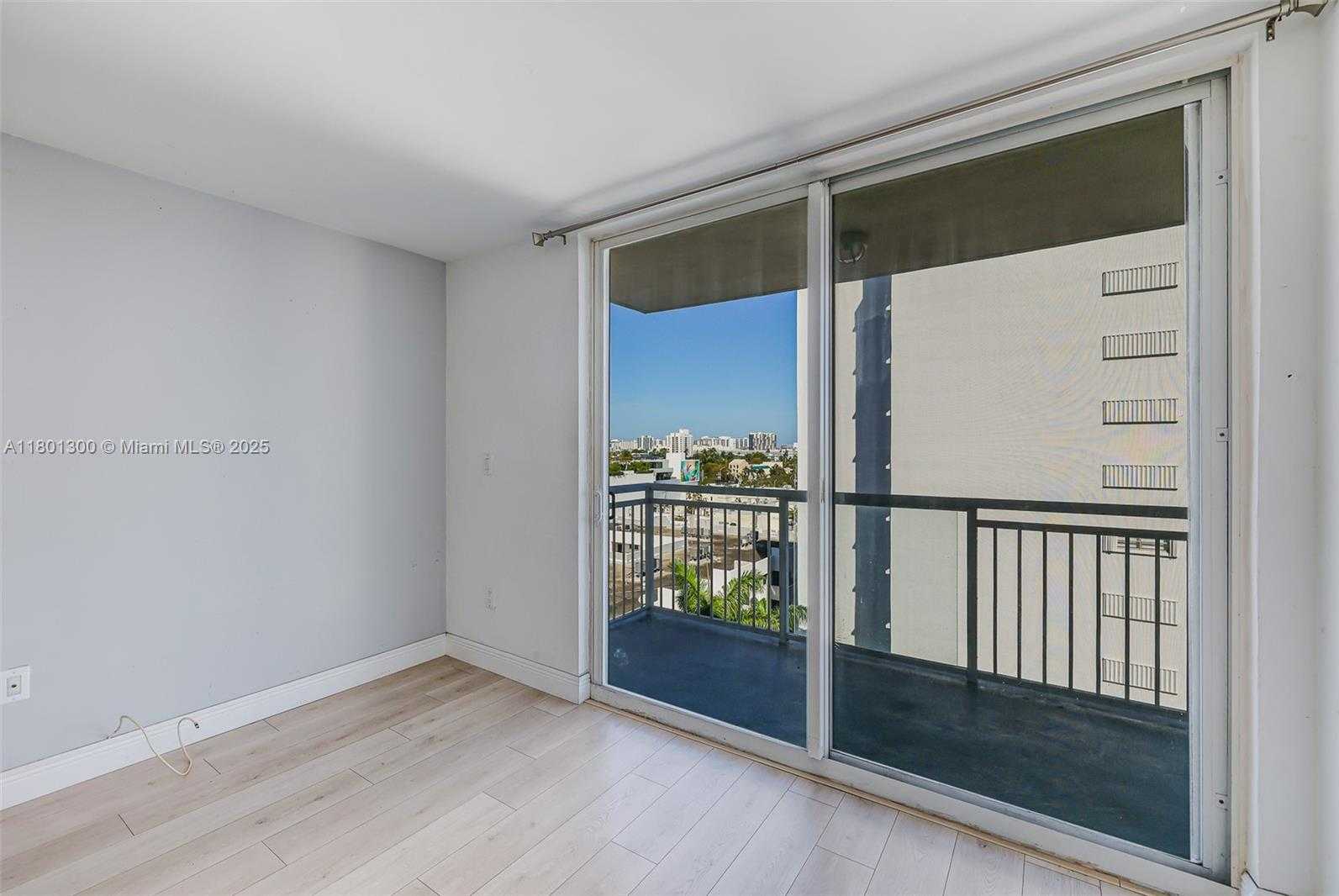 Small Image of 1345 LINCOLN #1006, Miami Beach Number 12
