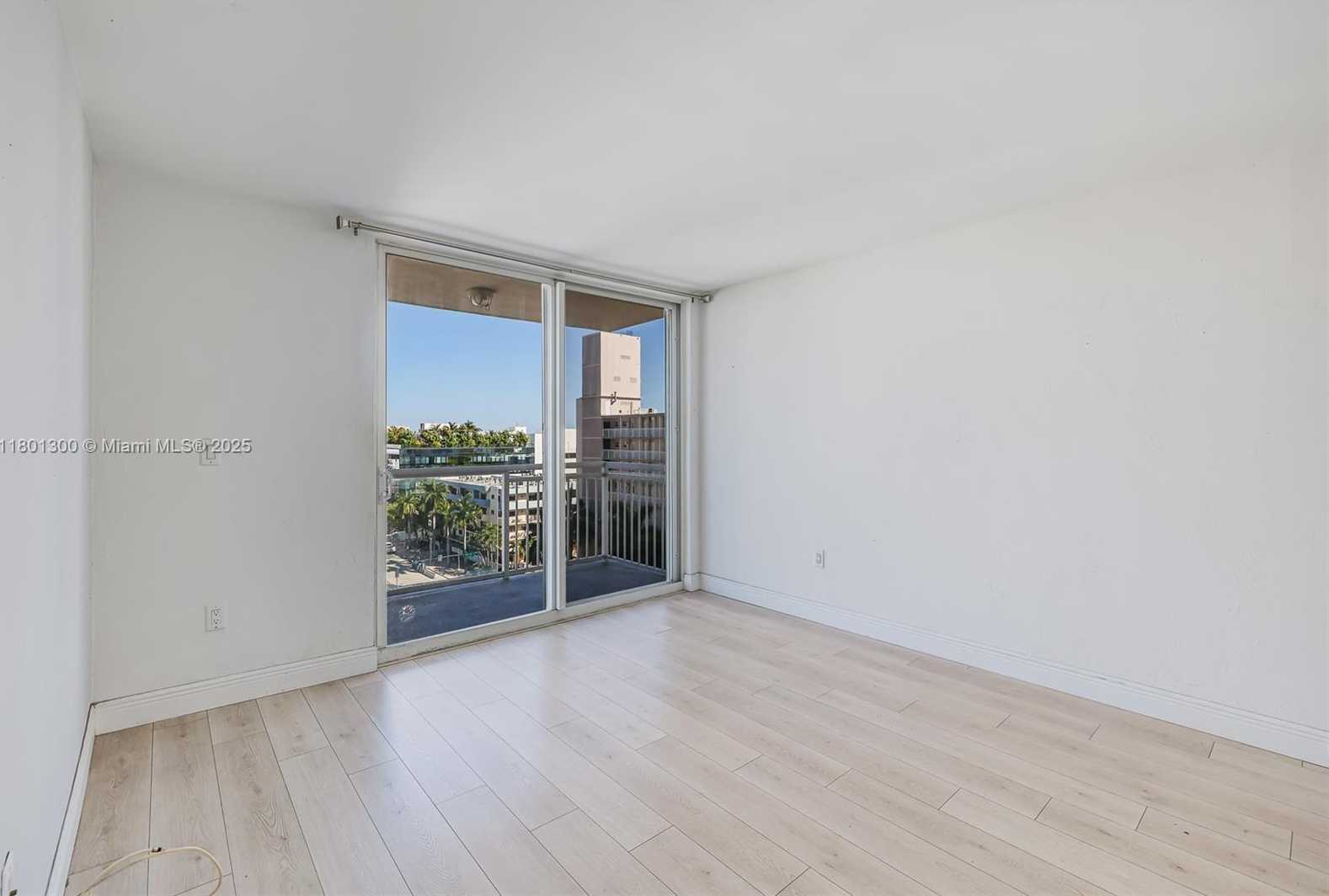 Small Image of 1345 LINCOLN #1006, Miami Beach Number 19