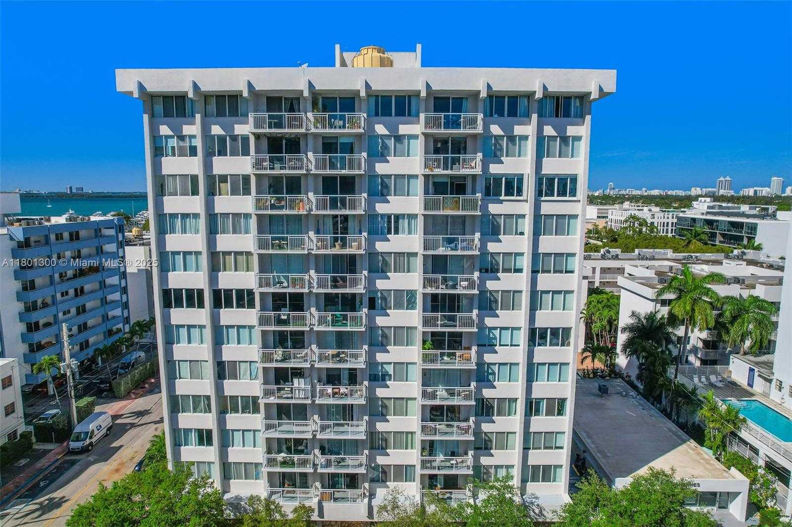 Small Image of 1345 LINCOLN #1006, Miami Beach Number 2