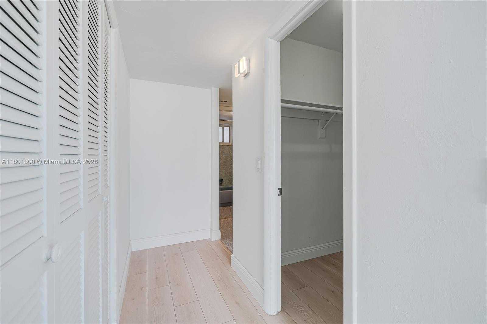 Small Image of 1345 LINCOLN #1006, Miami Beach Number 25