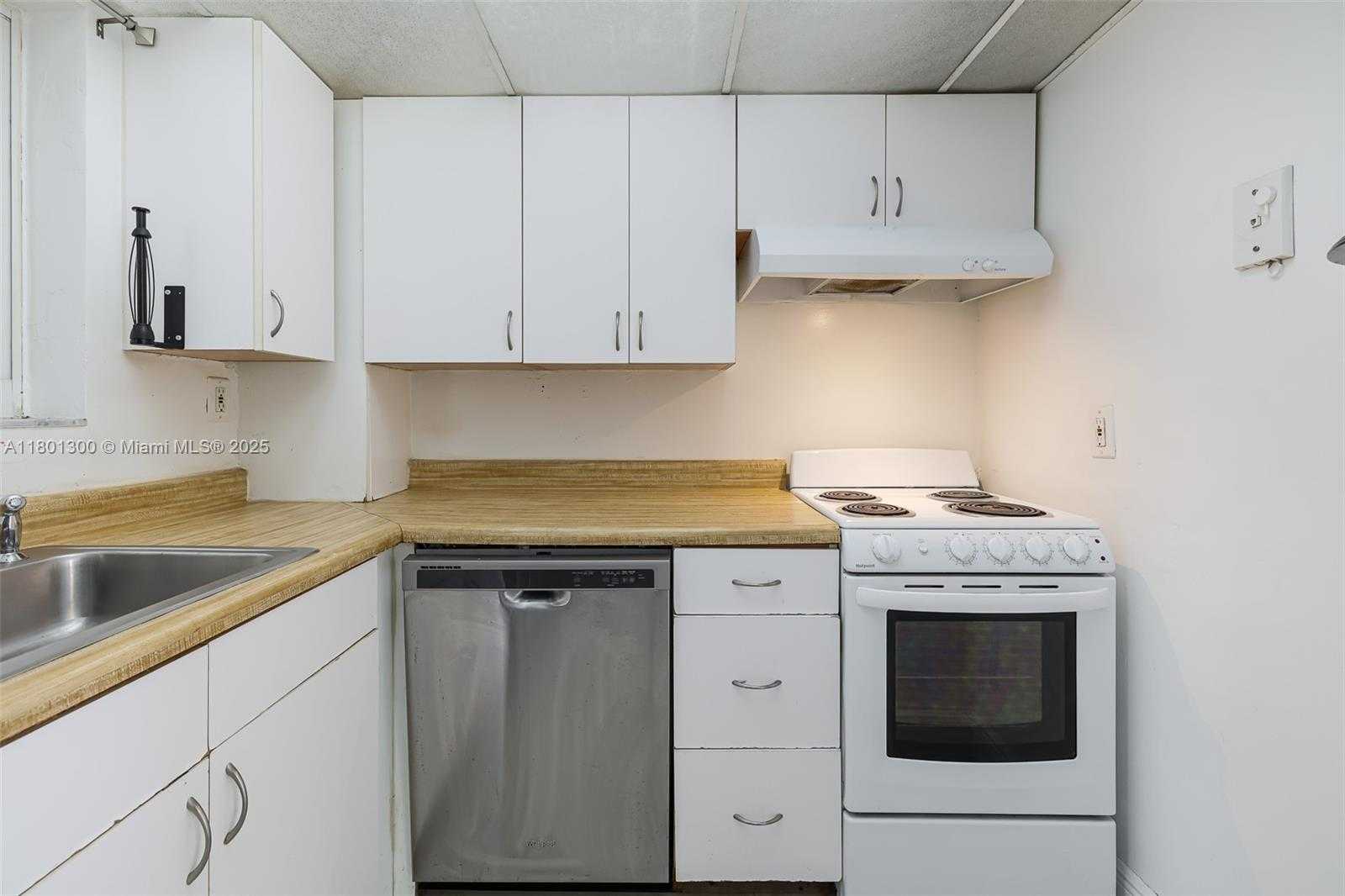 Small Image of 1345 LINCOLN #1006, Miami Beach Number 30