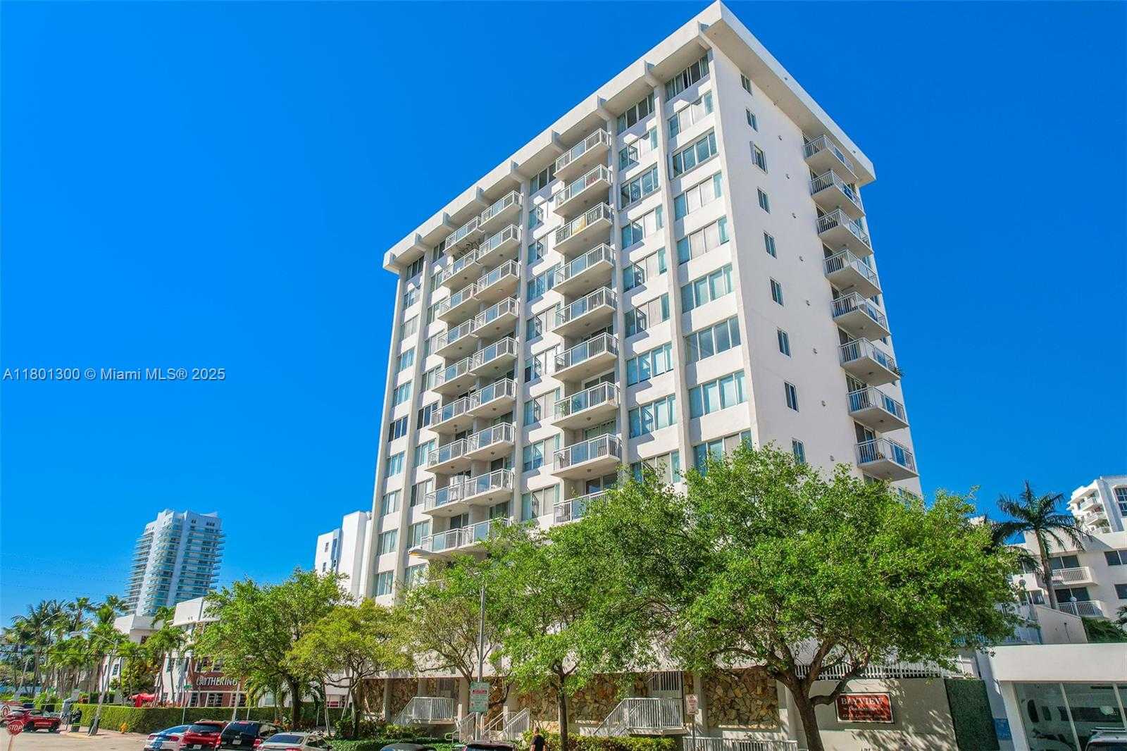 Small Image of 1345 LINCOLN #1006, Miami Beach Number 4