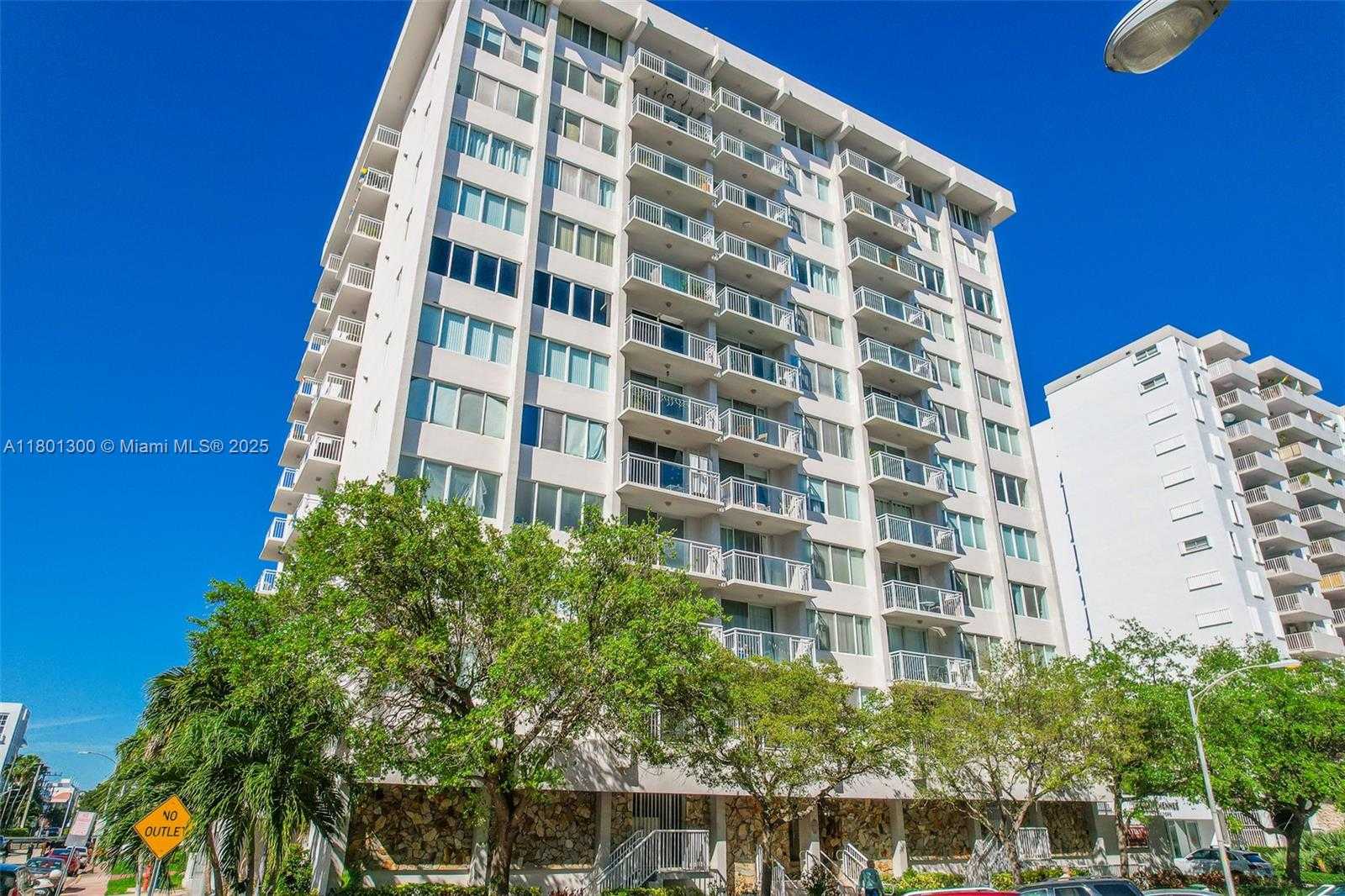 Small Image of 1345 LINCOLN #1006, Miami Beach Number 5
