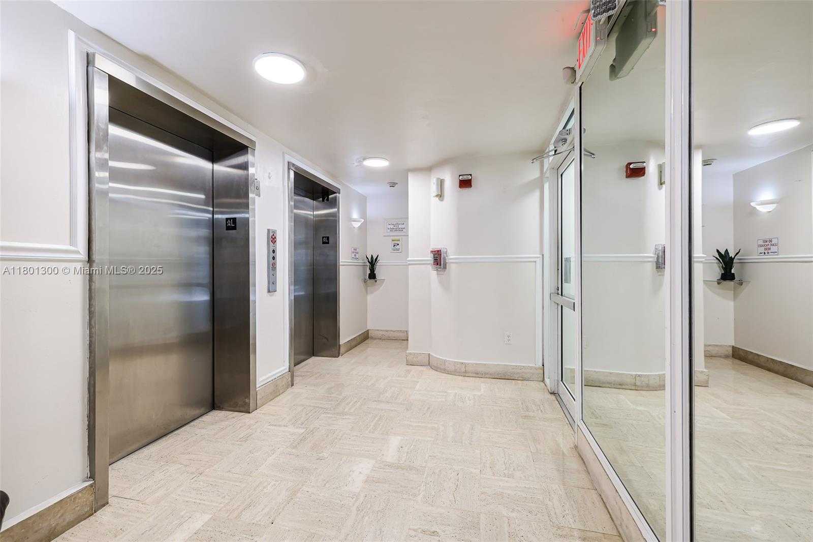Small Image of 1345 LINCOLN #1006, Miami Beach Number 9