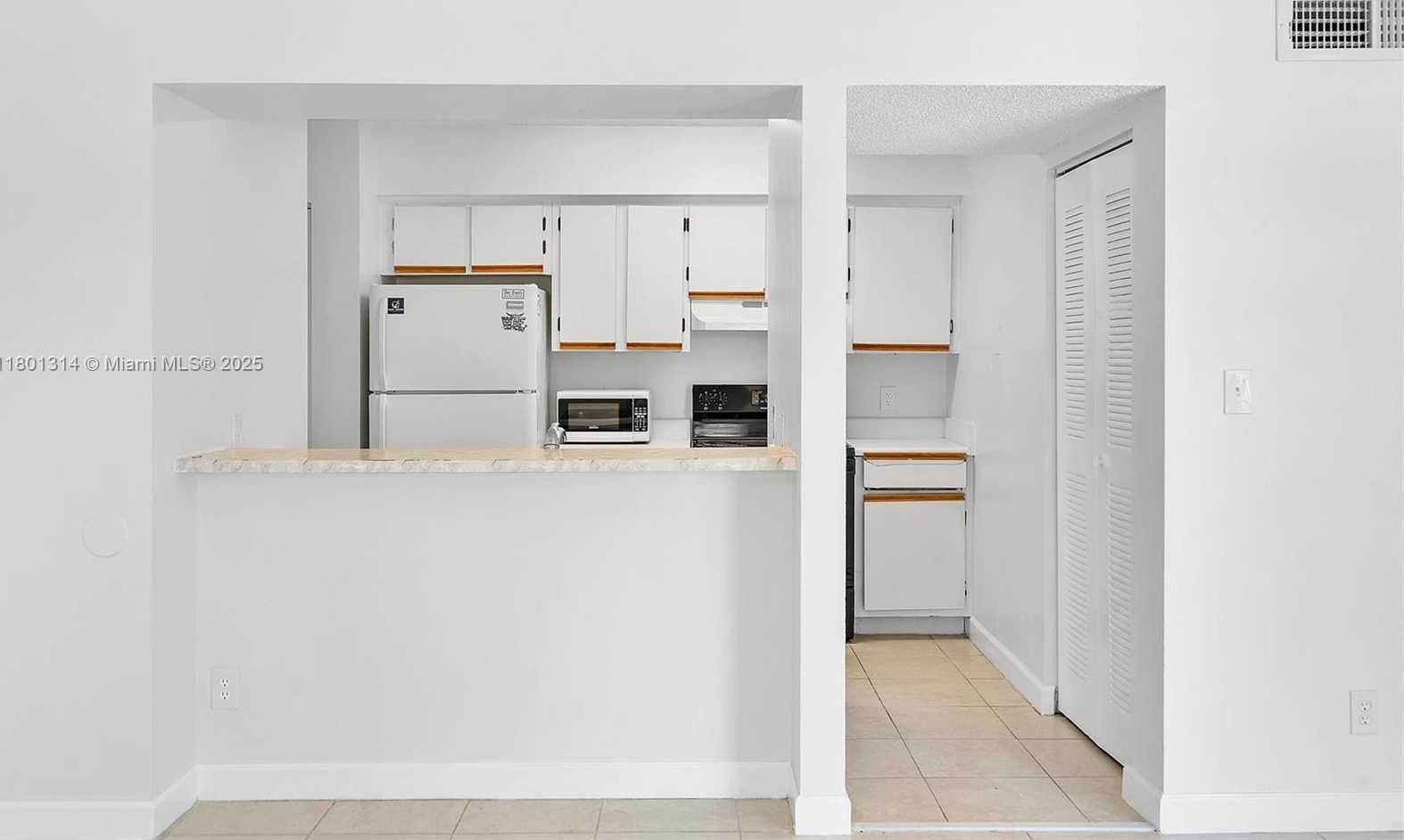 Small Image of 530 SOUTH PARK RD #23-11, Hollywood Number 10
