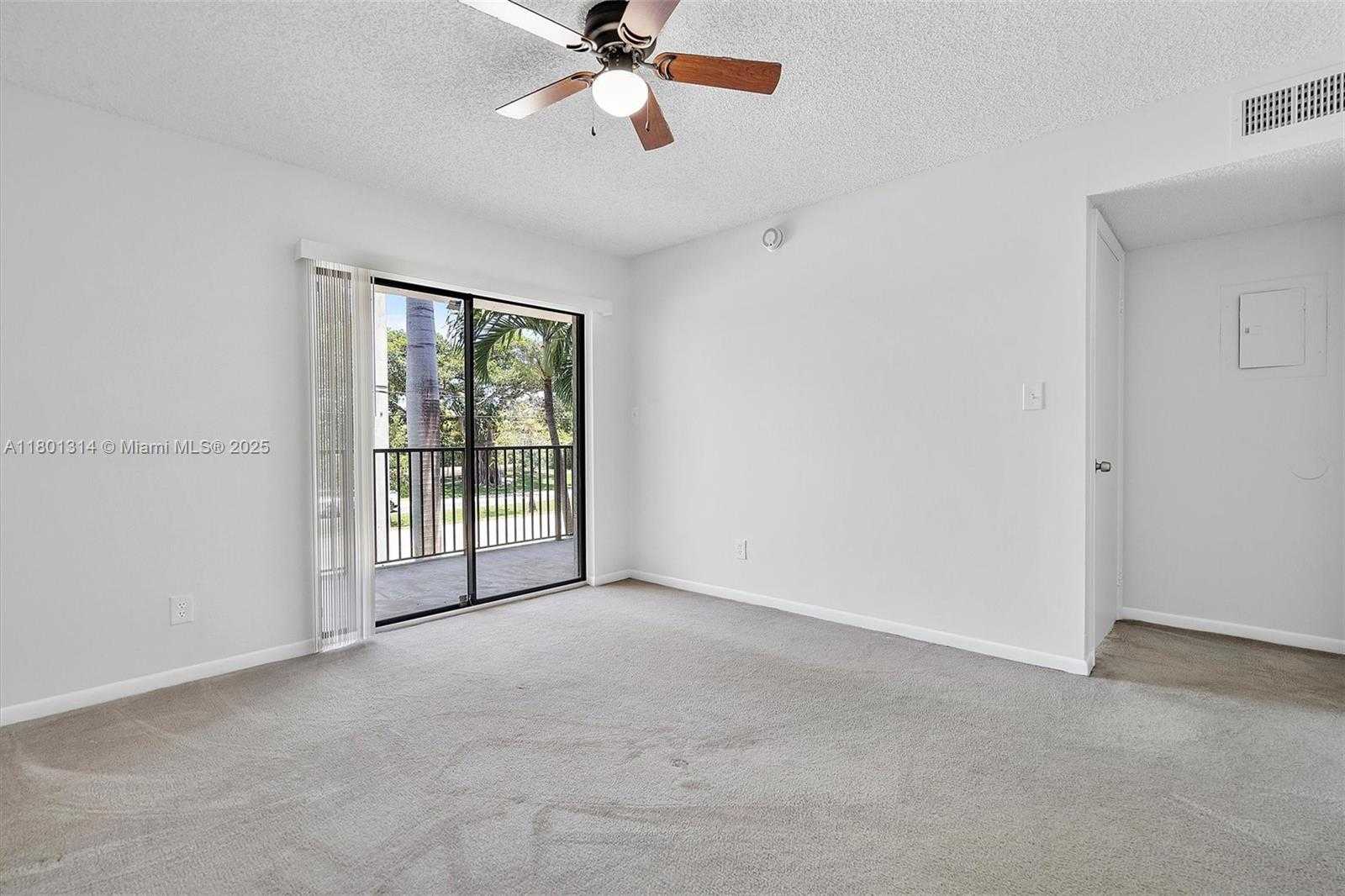 Small Image of 530 SOUTH PARK RD #23-11, Hollywood Number 17