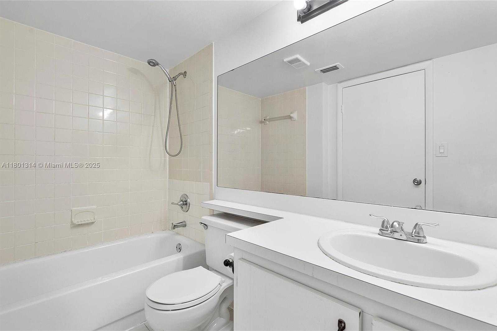 Small Image of 530 SOUTH PARK RD #23-11, Hollywood Number 21